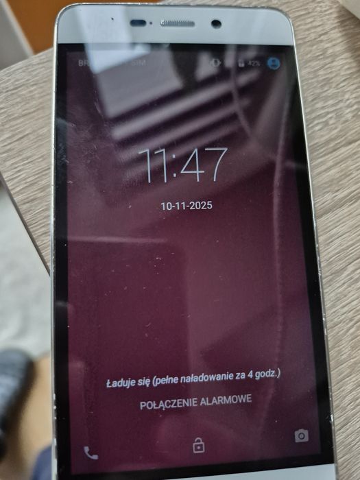 Telefon ZTE stan
