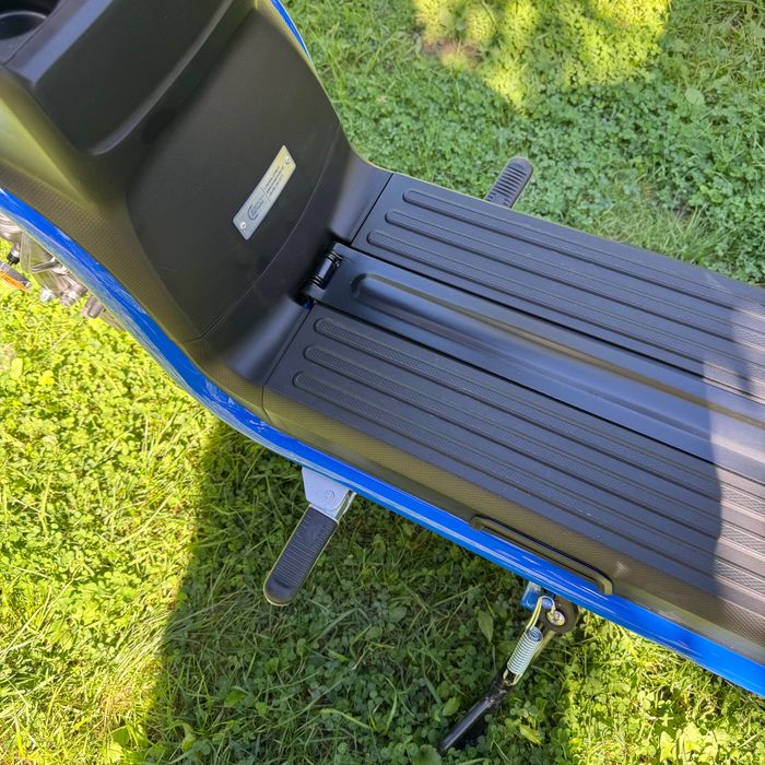 Електроскутер TLG U2S (запас ходу 100 км)