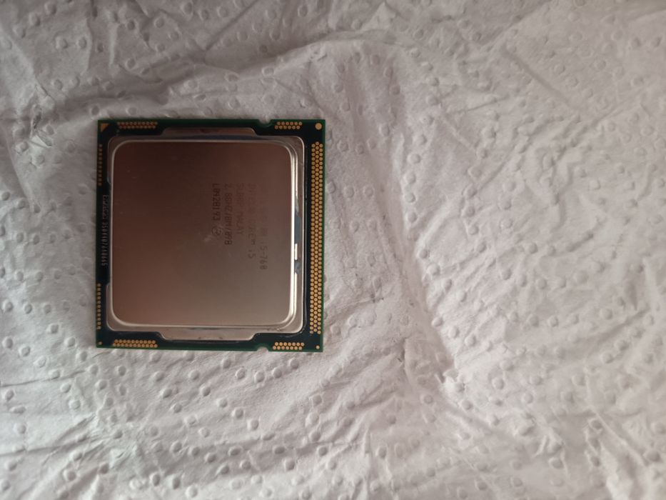 Processador Intel Core i5-760 com velocidade de 2.80 GHz

- Modelo: i5-760
- Frequência: 2.80 GHz
- Soquete: LGA1156

Com oferta seringa pasta termica