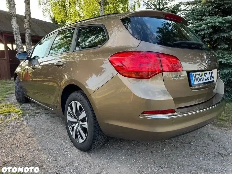 Opel Astra Auto bezwypadkowe - Pierwszy lakier