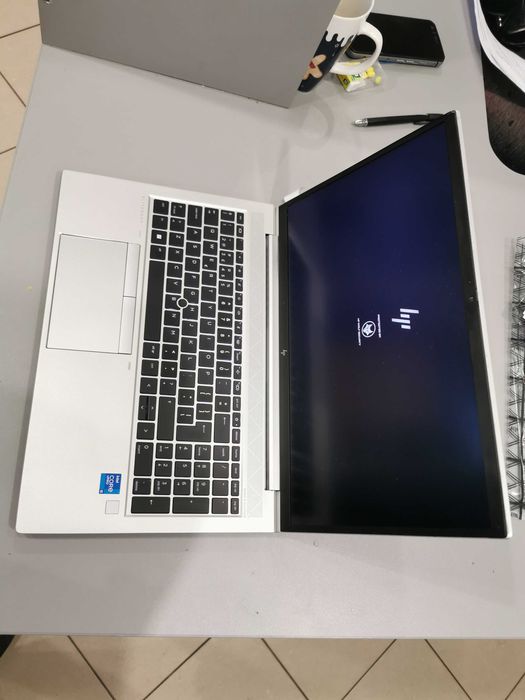 Laptop HP EliteBook 850 G8 i5-1135G7 16GB 256GB Windows 11 Pro office