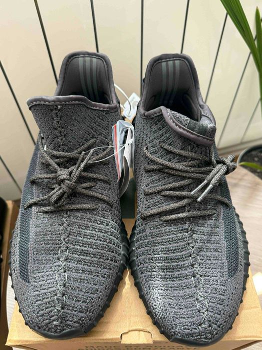 Yeezy Boost 350 V2 – szare/czarne  (rozmiar 45)