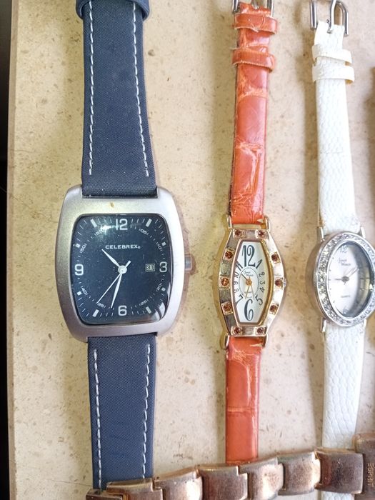 Conjunto de 7 Relógios Diversos