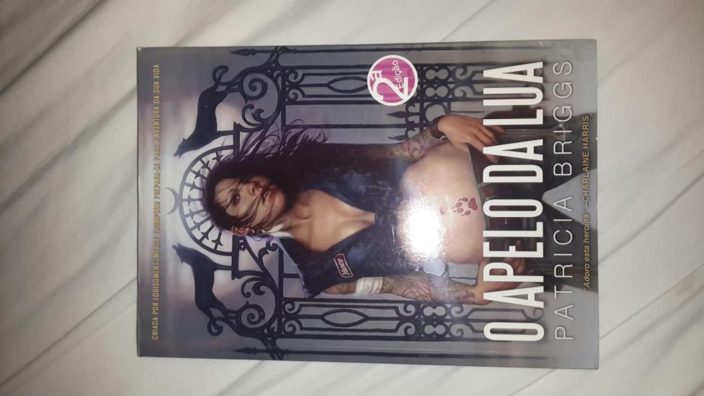 Livro "O apelo da lua"