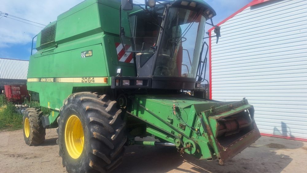 Kombajn zbożowy John deere 2064