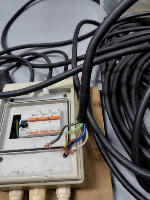 Material eléctrico diverso