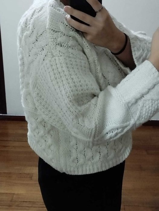 Camisola de malha branca da Bershka