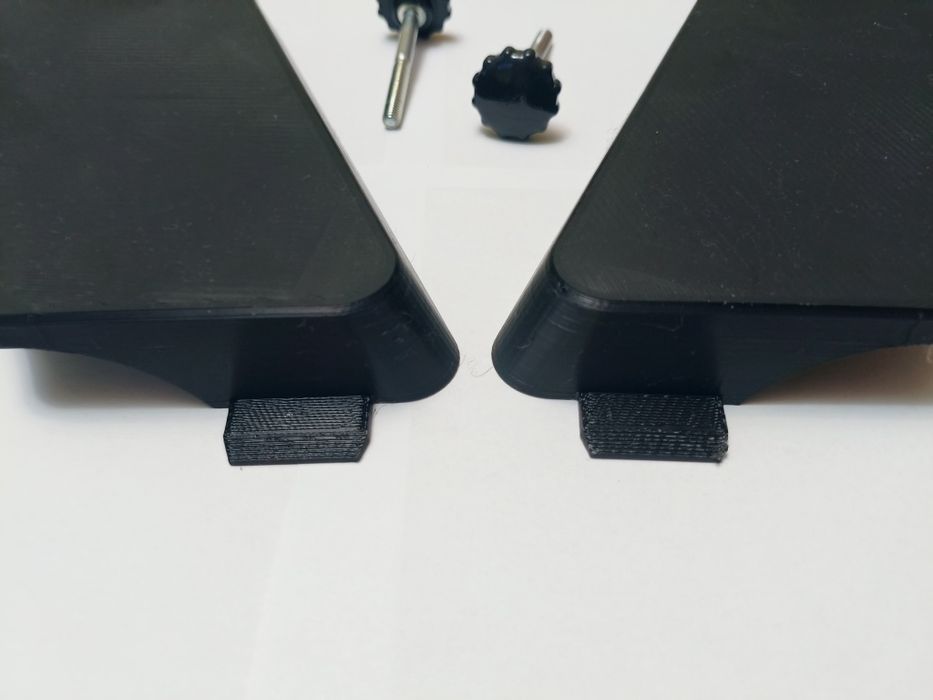 Schowki boczki narzędziówki zabytek komar romet 2szt + 2 śruby