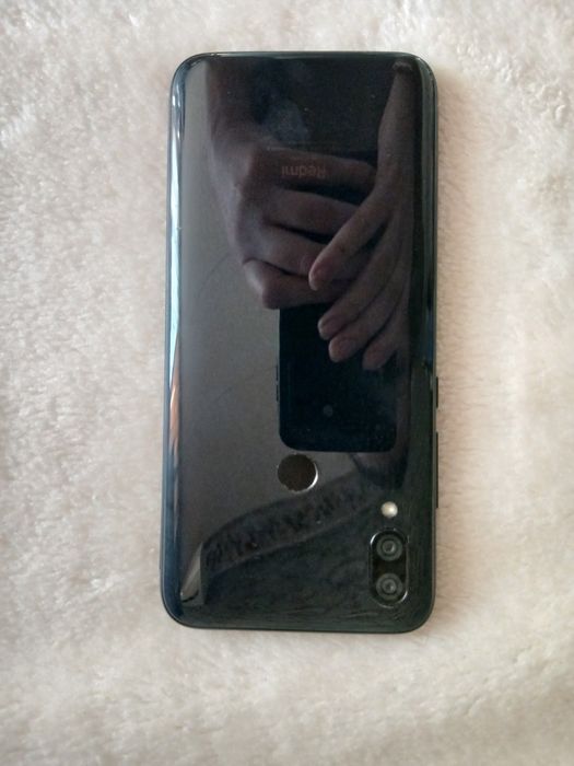 Продам Xiaomi Redmi 7 3/32GB