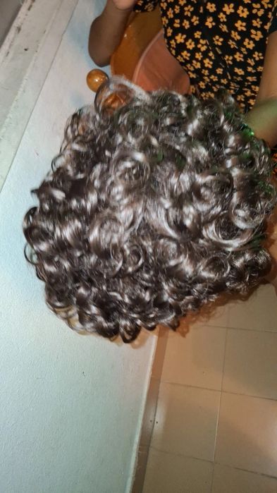 Perucas cacheada curtas