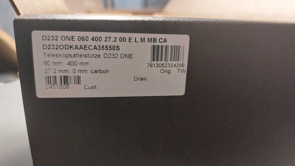 Espigão de selim telescópico DT Swiss D232 ONE 27.2mm Carbon