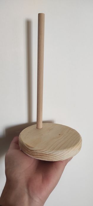 Підставка для кукол