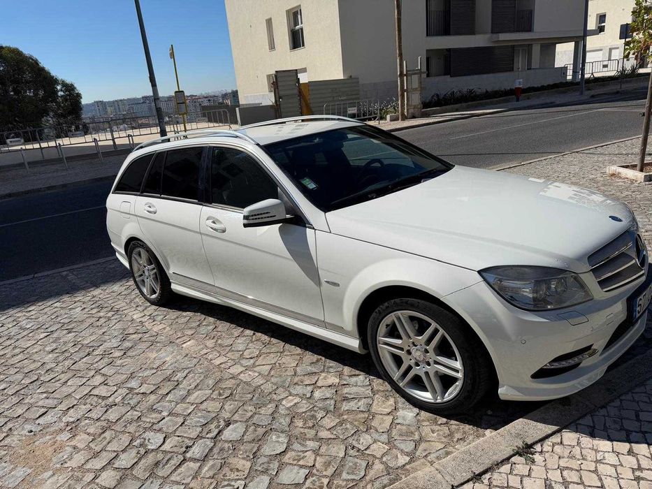 Mercedes-Benz C 250 com kit AMG