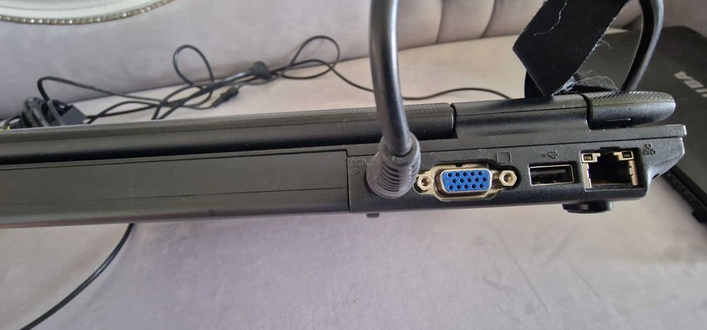 Laptop Toshiba Tecra M11-17U i3-370M 4GB WIN7