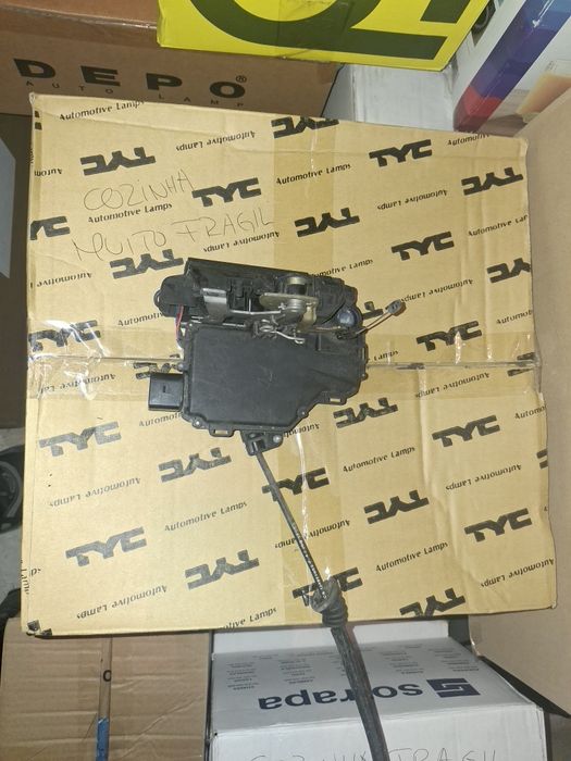 Elevadores vidros e fechaduras VW Golf 4/Bora