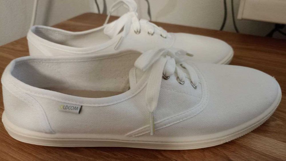 Продам нові жіночі кеди низькі OLDCOM Oxford, 41 р., 26 см, білі.