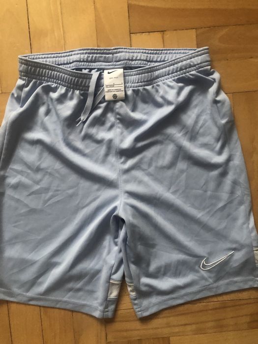 Spodenki sportowe nike 147-158cm