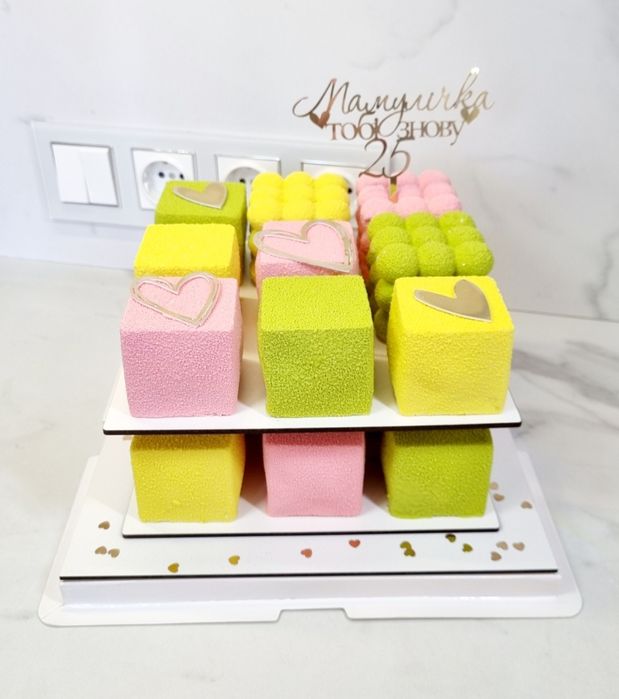 ТОРТ. Весілля, День народження, хрестини, бісквіт, мус, торт-бомба