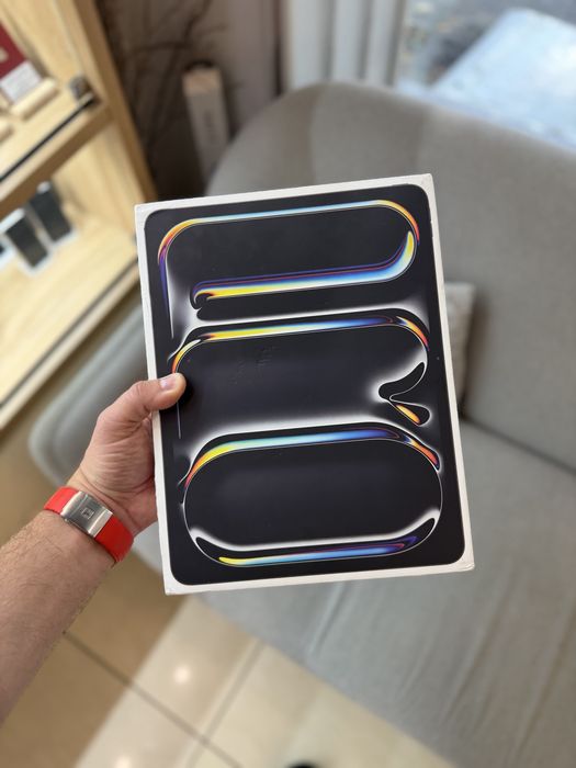 Apple iPad Pro 13 2025, 256GB, Space Black, Wi-Fi + LTE (M5) (ME7W4)