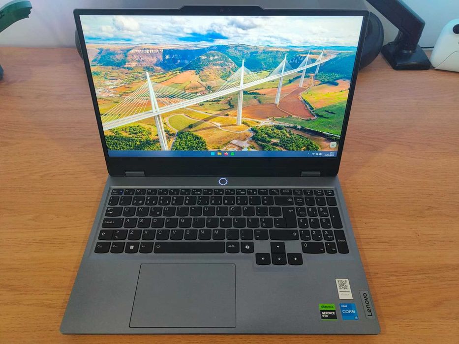 Portátil Lenovo LOQ 15 | RTX 4050 | 16GB DDR5 | SSD 1TB | 1 ANO GARANTIA