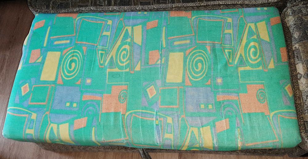 Продам диван. Самовивіз. Знаходиться  у місті Кропивницькому.