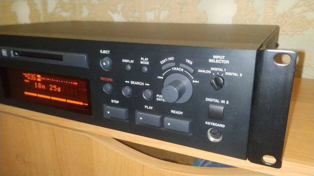 Tascam MD-301 mkII, мини диск.