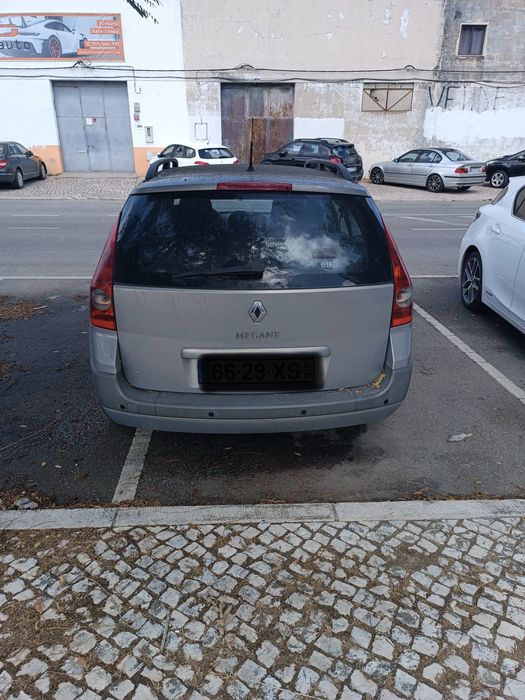 Renault Megane 1.9 dCi 2004 - PARA PEÇAS OU REPARAR
