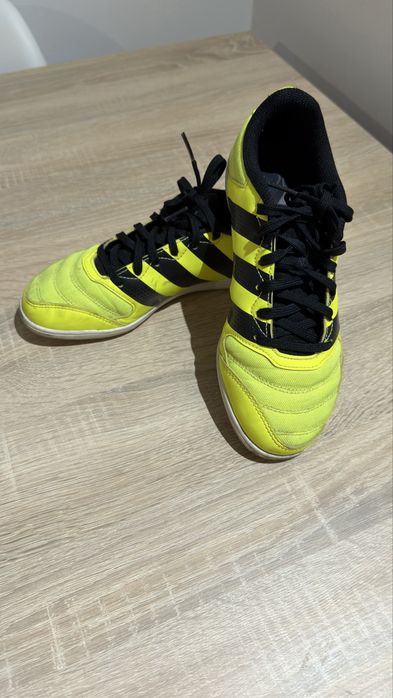 Sapatilhas de futsal adidas