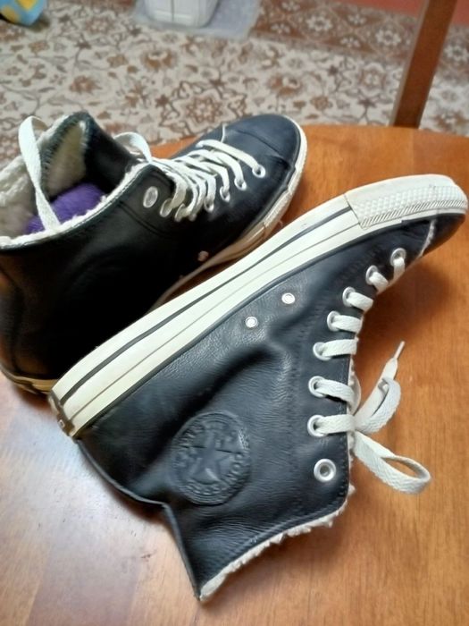 Продам конверси  зимні