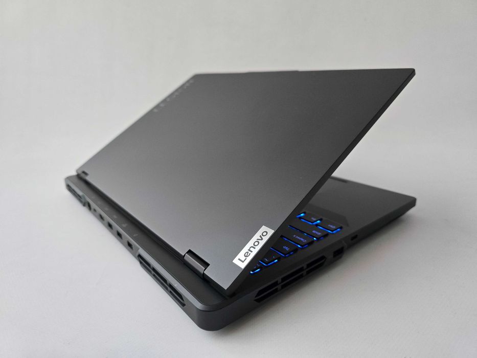 Lenovo LEGION 5 PRO I7 13700HX/RTX 4070/RAM 16GB/SSD 512GB/QHD 240Hz