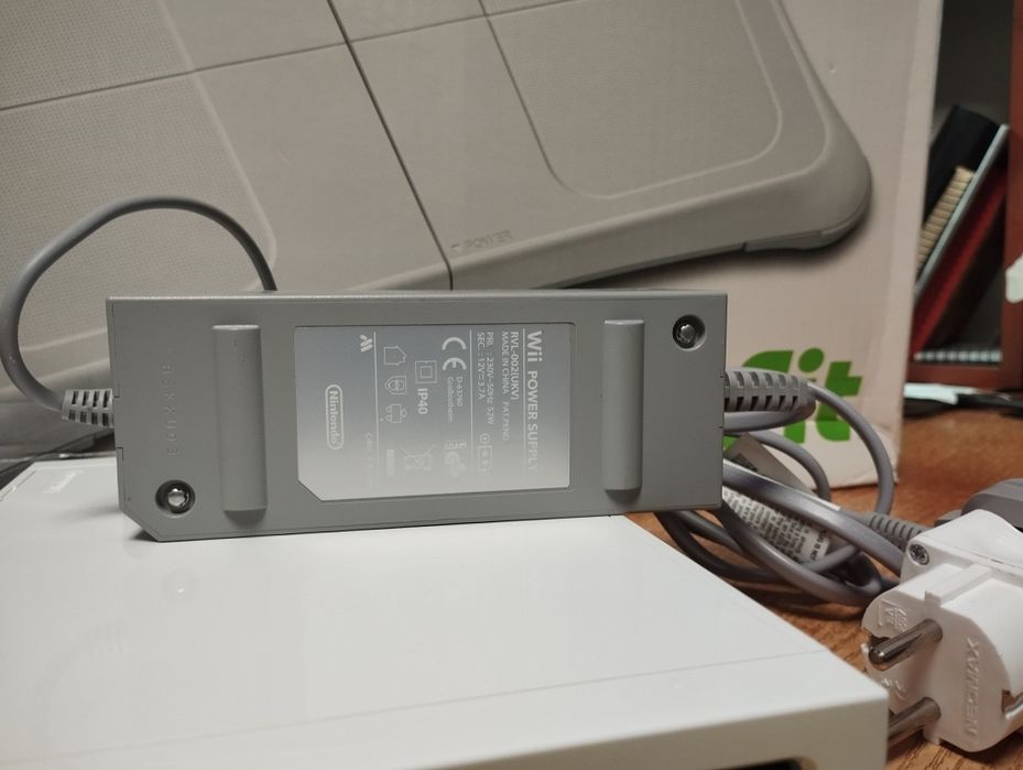 Nintendo wii + wii fit доска,  читати опис
