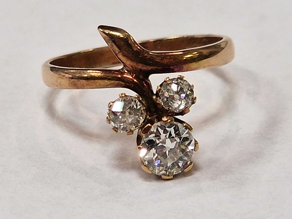 I poł. XX wieku! Złoty pierścionek/ 585/ 3.04 g/ R15/ 1.24 CT st szlif