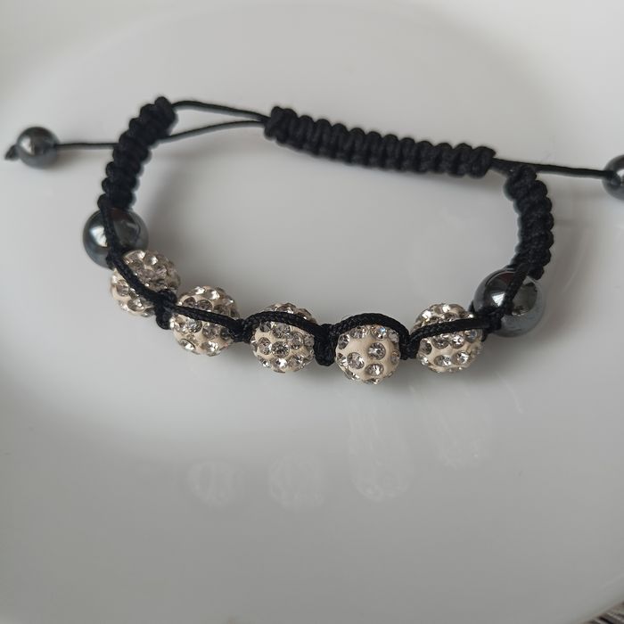 Bransoletka sznurkowa kule shamballa białe