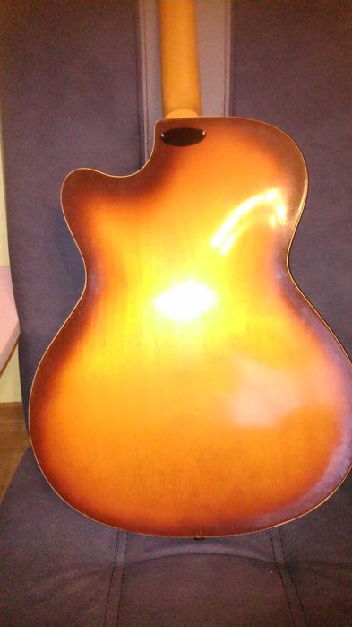 Gitara Jazz Defil Antyk