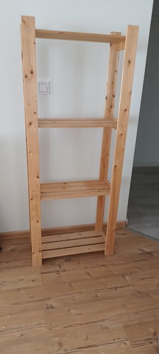 Regał sosnowy drewniany