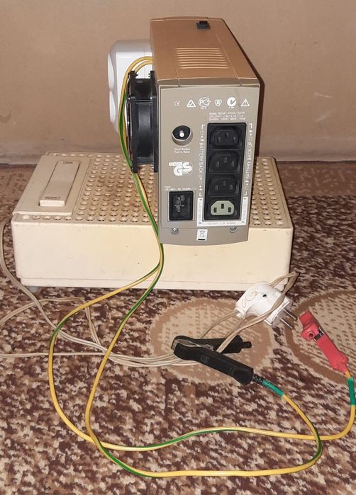 Безперебійник APC 500