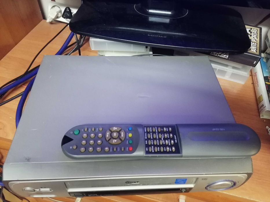 Magnetowid VHS LG LV2765 HI-FI stereo pilot