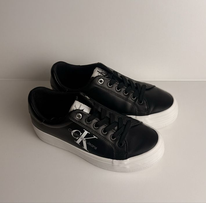 Buty trampki Calvin Klein Jeans czarne r. 37 skórzane klasyczne sneakersy