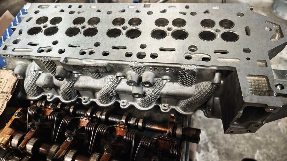 Cabeça motor Volvo D5