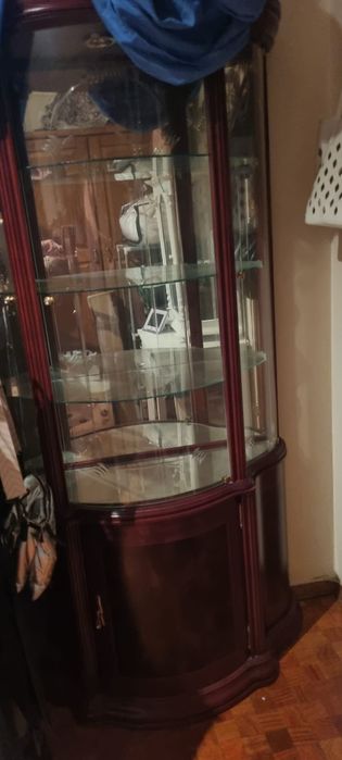 Mobiliário (cristaleira)