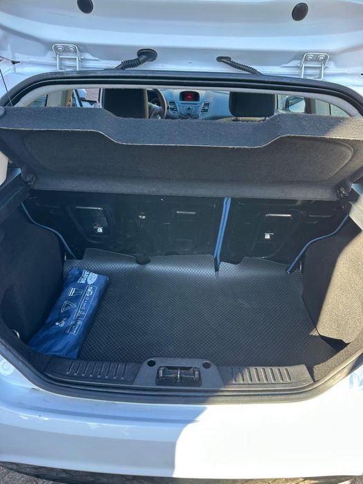 Ford fiesta  vendo ou troco