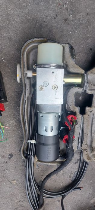 Pompa dachu peugeot 206 cc