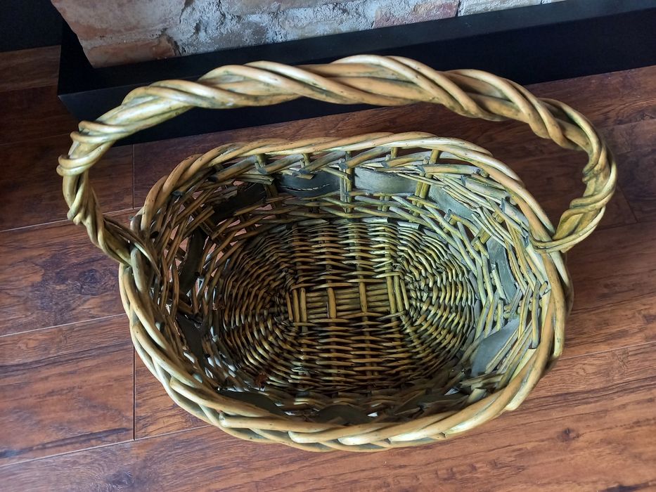 Kosz wiklinowy zielony