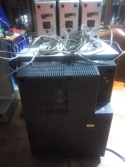 DVD Player + Subwoofer + 3 Satellite Speakers64751298798979123