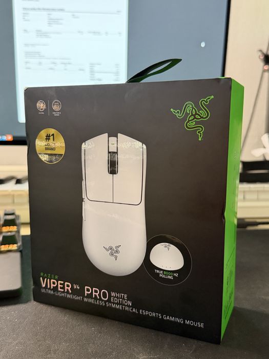 Razer Viper V4 Pro (White, Branco) Novo e selado de fabrica!