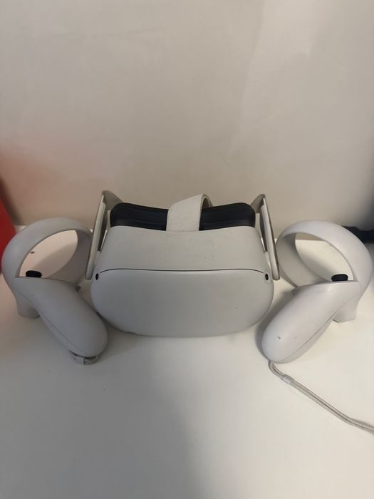 Продам Meta Quest 2 — VR-шолом