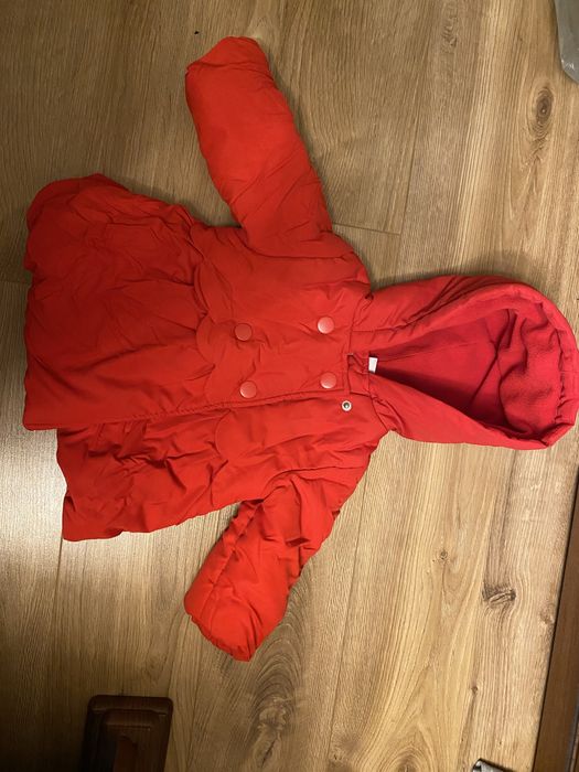 Куртки на дівчинку 9-12 місяців