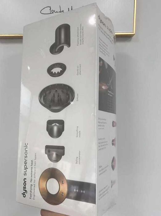 Zupełnie nowa, nieotwarta suszarka do włosów Dyson