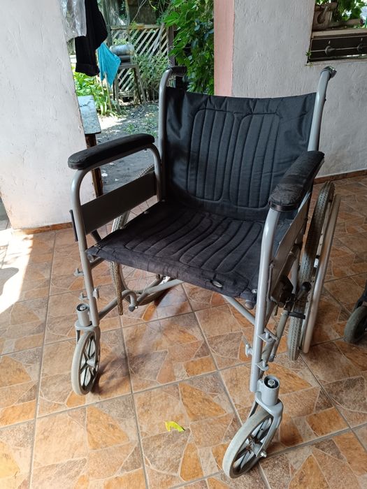 Инвалидная коляска