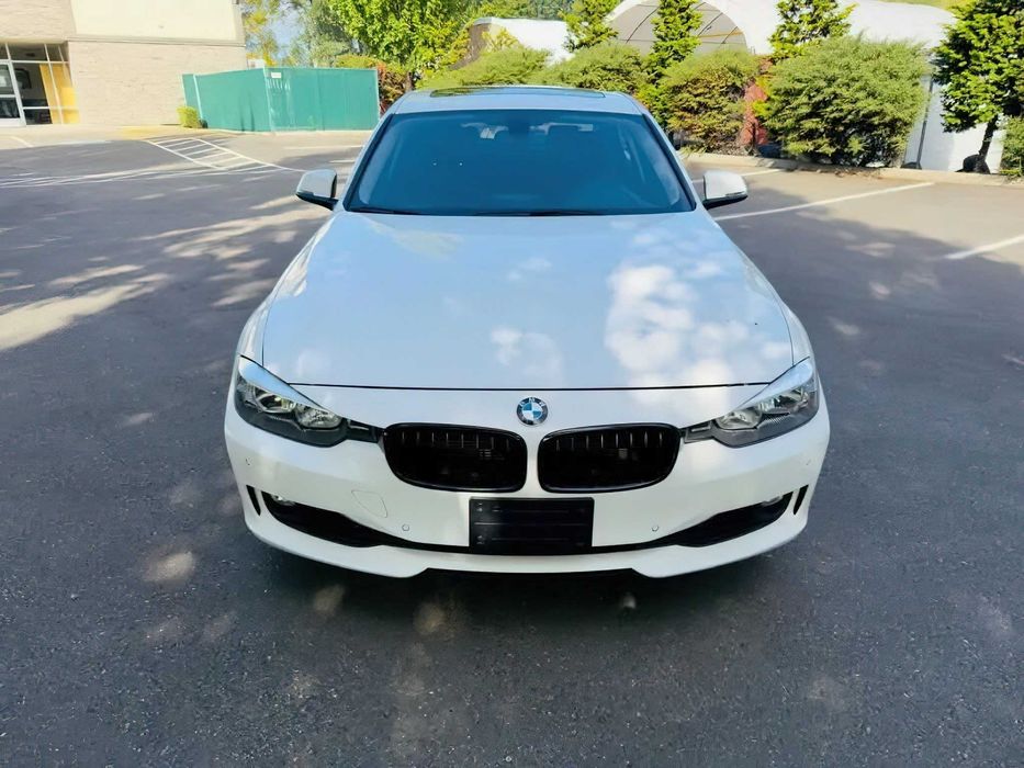 BMW 3 Series 320i      2015